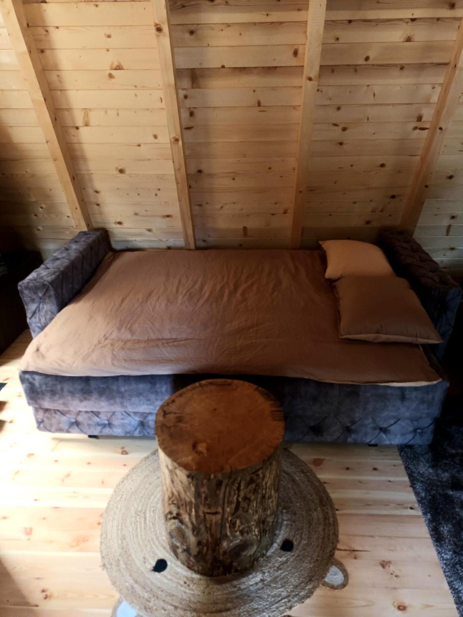 Komarnica Forest Owl Шале *